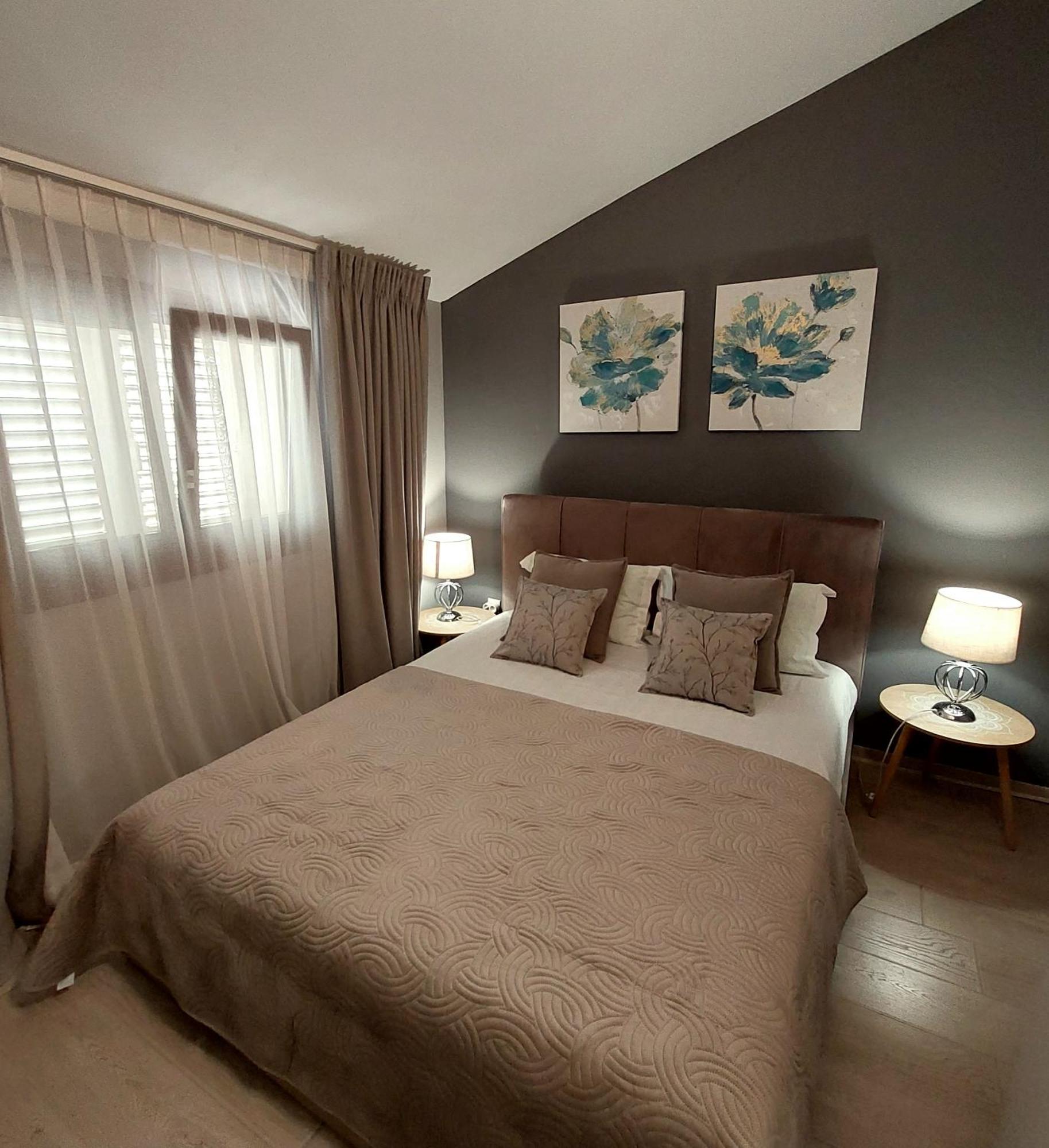 פורץ Apartaments Victoria מראה חיצוני תמונה